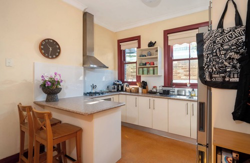 Marrickville House | Spacious 2BR, 2BA Creative Haven Near Cafes, Music + Art