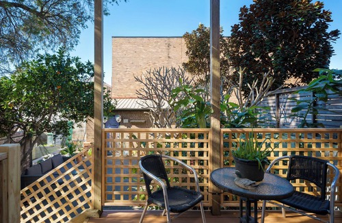 Marrickville House | Spacious 2BR, 2BA Creative Haven Near Cafes, Music + Art