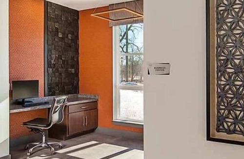 Auburn Hills Apartment | Spacious 2BR/2BA | Gym & Pool