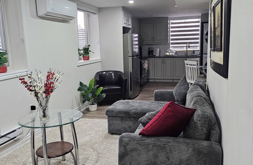 Ayr Apartment | Spacious 2BR 2WR Suite/New Home Discount/Sleeps 6