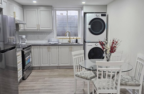 Ayr Apartment | Spacious 2BR 2WR Suite/New Home Discount/Sleeps 6