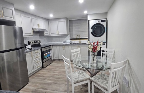 Ayr Apartment | Spacious 2BR 2WR Suite/New Home Discount/Sleeps 6