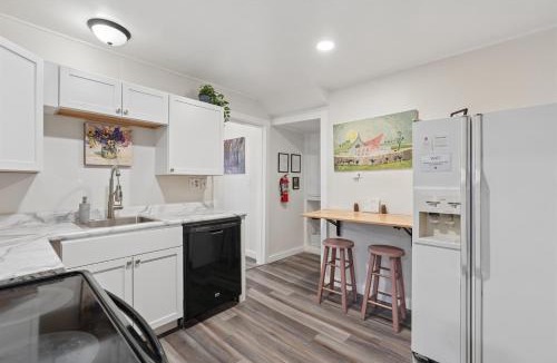 South Como Apartment | Spacious 2BR Across from Como Lake - Bramble