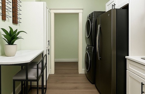 Jersey City House | Spacious 2BR APT Multiple Fireworks Shows Just Mins Away!