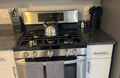 South Beloit Apartment | Spacious 2BR Apt (Sleeps 6): 2 KING Beds & Balcony