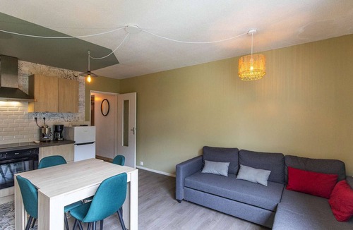 Eaux-Bonnes Apartment | Spacious 2BR Apt, Sleeps 8, Fully-Equipped Kitchen, Ski Locker