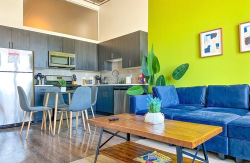 Near South Side Apartment | Spacious 2BR Apt South Loop Skyline near McCormick Place & Soldier Field
