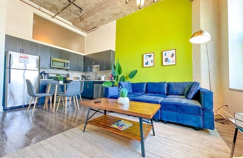 Near South Side Apartment | Spacious 2BR Apt South Loop Skyline near McCormick Place & Soldier Field