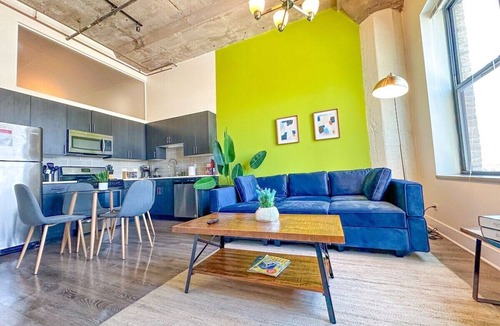Near South Side Apartment | Spacious 2BR Apt South Loop Skyline near McCormick Place & Soldier Field