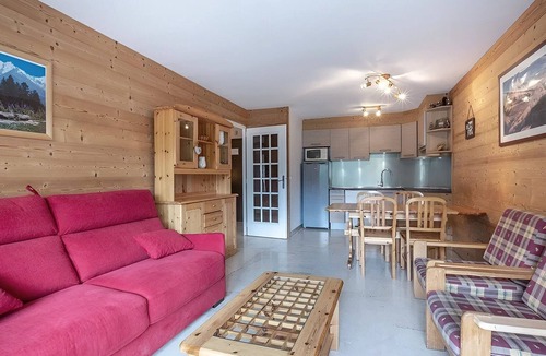 La Clusaz Apartment | Spacious 2BR, bright, near slopes and shops, elevator