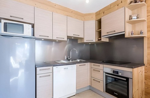 La Clusaz Apartment | Spacious 2BR, bright, near slopes and shops, elevator
