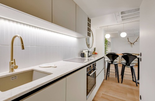 Quartier des Invalides Apartment | Spacious 2BR by Musee d'Orsay - Seine