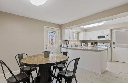 Mesa Apartment | Spacious 2BR condo by downtown Mesa free parking