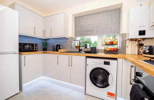 Oxford Apartment | Spacious 2BR Flat @ Summertown | Sleeps 7 | 5 Star