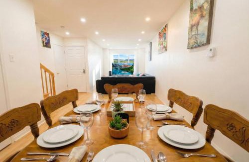 Laval House | Spacious 2BR | FREE Parking + 1.5 Bath | Near YUL