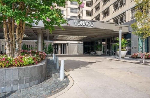 Hudson Exchange Apartment | Spacious 2BR | Full Kitchen | Washer/Dryer | by GLS