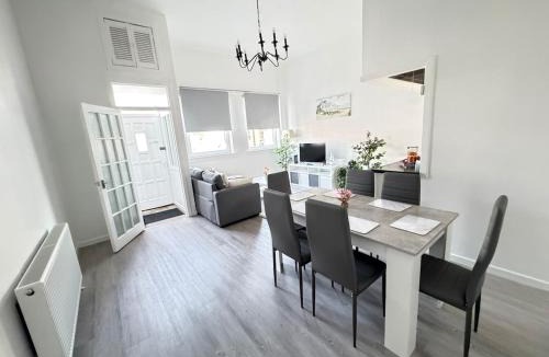 Joppa Apartment | Spacious 2BR Home by Portobello Beach