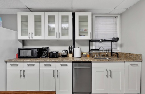 Malden Apartment | Spacious 2Br home in Malden with AC & heat