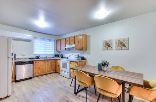 Pierrefonds-Roxboro Apartment | Spacious 2BR in MTL with included parking spot