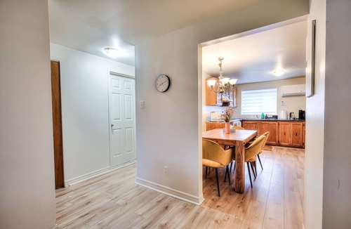 Pierrefonds-Roxboro Apartment | Spacious 2BR in MTL with included parking spot