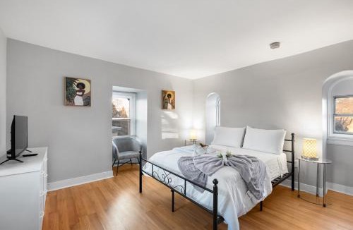 Powelton Village Apartment | Spacious 2BR in Univ City