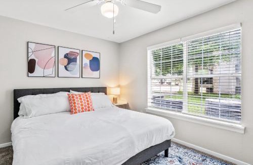 Pleasant Valley Apartment | Spacious 2BR King Suites w Pool, Gym, Laundry - Close to Downtown