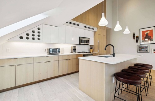 Tulane - Gravier Apartment | Spacious 2BR Near French Quarter & CBD | Gated Parking