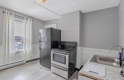 Southside Apartment | Spacious 2BR Near Syracuse Uni, Zoo & Downtown