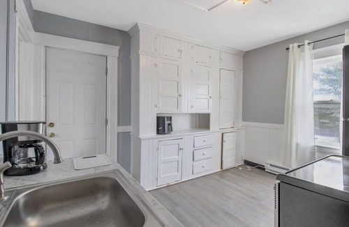 Southside Apartment | Spacious 2BR Near Syracuse Uni, Zoo & Downtown