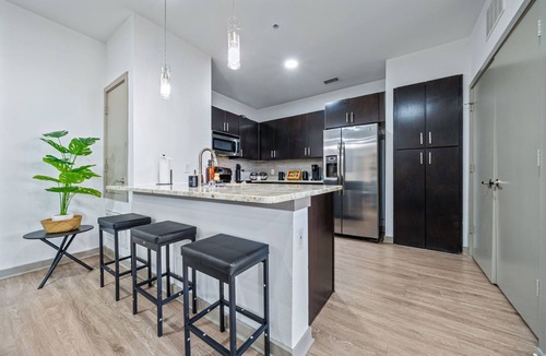 North Burnet Apartment | Spacious 2BR Near The Domain — Sleeps 8