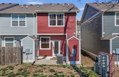 Antioch House | Spacious 2BR Retreat Minutes to DT Nashville