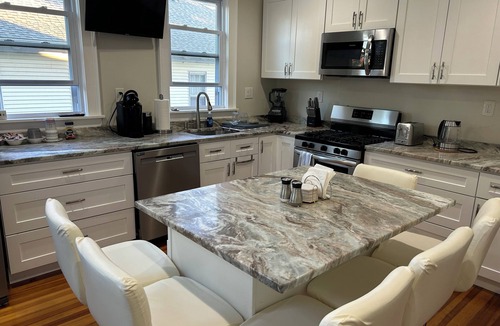 Mattapan Apartment | Spacious 2nd fl 4 bedroom 2 bath apartment