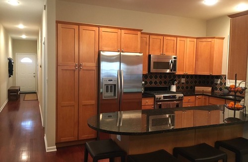 Noble Square Condo | Spacious 3/2 Duplex In Wicker Park Area