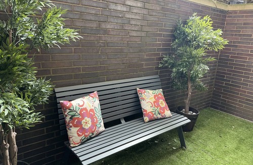 Noble Square Condo | Spacious 3/2 Duplex In Wicker Park Area