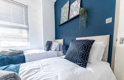 Barrow-in-Furness Apartment | Spacious 3 Bedroom Apartment