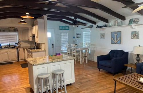 Crystal Beach House | Spacious 3 Bdr House w/ RV Hookup, Beach Access RD