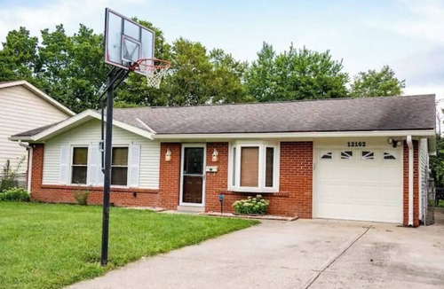 Parkdale House | Spacious 3 bdrm Cincy home