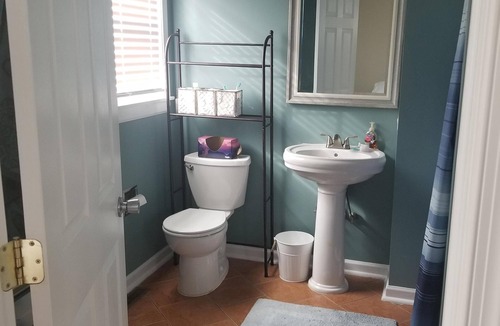 North End House | Spacious 3 Bed /2 Bath 1st Floor -