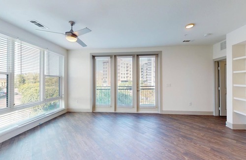 Addison Apartment | Spacious 3-bed 2-bath Apartment in Resort Style area