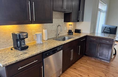 Astrodome Apartment | Spacious 3-Bed, 2-Bath Apartment Near NRG Stadium