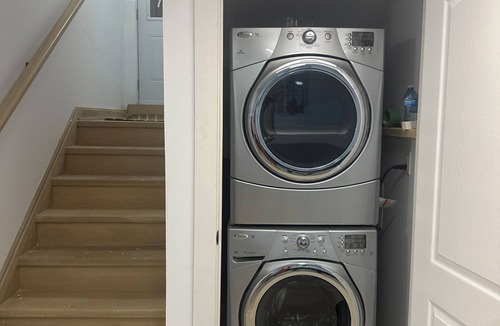 London Apartment | Spacious 3-Bed, 2-Bath Basement Apartment with Private Entrance