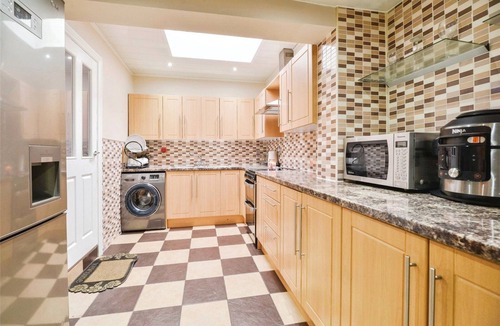 Middlesbrough House | Spacious 3 Bed 2 Baths Free WiFi Central Location