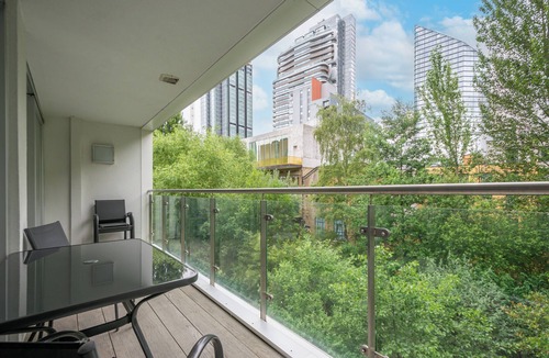 Hoxton West Apartment | Spacious 3 Bed Apartment in Angel