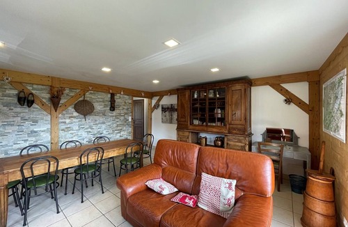 Cohennoz Apartment | Spacious 3-Bed Apt for 8, 80m from Cernix Slopes, Pet-Friendly, Terrace, Parking