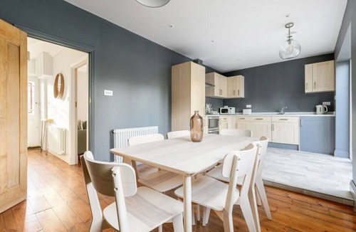 West Putney Apartment | Spacious 3 Bed Flat Putney