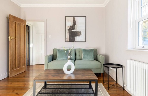 West Putney Apartment | Spacious 3 Bed Flat Putney