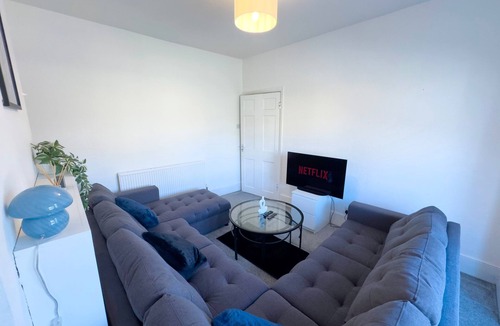 Stonebridge Apartment | Spacious 3 Bed Flat in Wembley with Private Garden