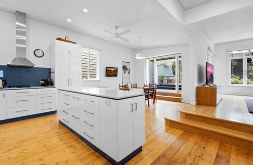 Kensington House | Spacious 3-Bed Home near Flemington Racecourse