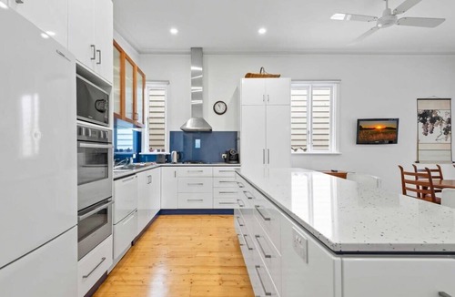 Kensington House | Spacious 3-Bed Home near Flemington Racecourse
