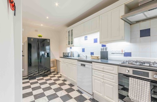 Bruntsfield Apartment | Spacious 3 bed home in Marchmont